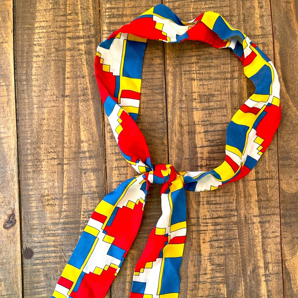 Vintage 1960s Womens scarf neckerchief